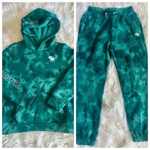 S O L D!!!!Abercrombie Kids Teal Tie-Dye Hoodie and sweatpants set